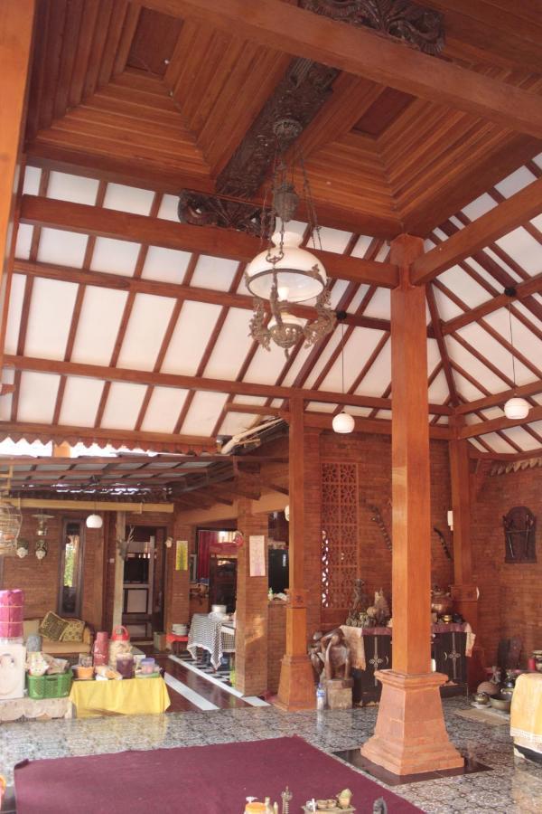 Appartamento Grha Pawitra Trowulan Esterno foto